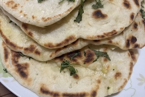 Cliquez pour zoomer ! Naans à l’ail et à la coriandre Thermomix par chezmimoune12