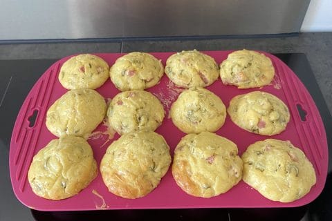 Cliquez pour zoomer ! Mini muffins au jambon et olives vertes Thermomix par syll83