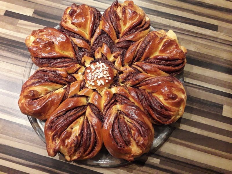 Cliquez pour zoomer ! Brioche étoilée au Nutella Thermomix par CAMIRINA