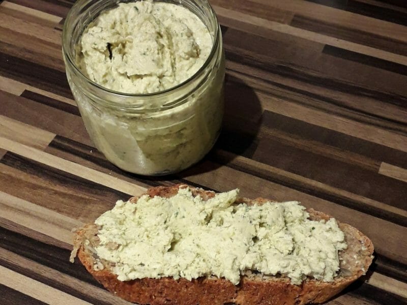 Cliquez pour zoomer ! Rillettes de poulet aux cornichons Thermomix par CAMIRINA