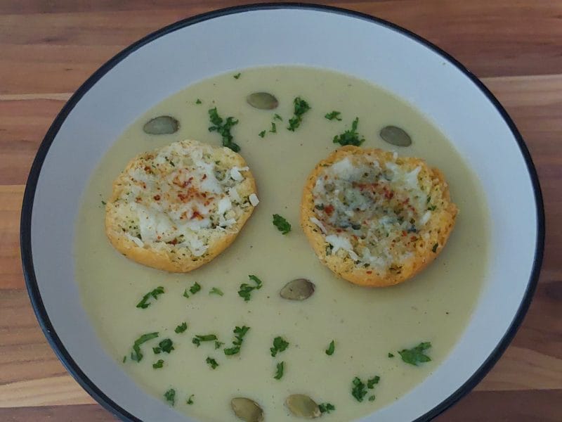 Cliquez pour zoomer ! Velouté à l’oignon et aux pommes de terre Thermomix par Erghy