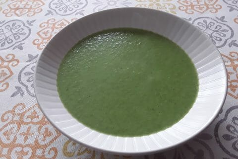 Cliquez pour zoomer ! Velouté aux fanes de radis au Thermomix