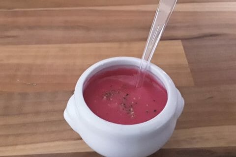 Cliquez pour zoomer ! Soupe de betterave au saumon Thermomix par Erghy