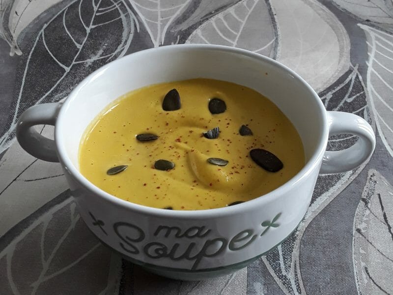 Cliquez pour zoomer ! Velouté de carottes et poivrons rouges Thermomix par Erghy