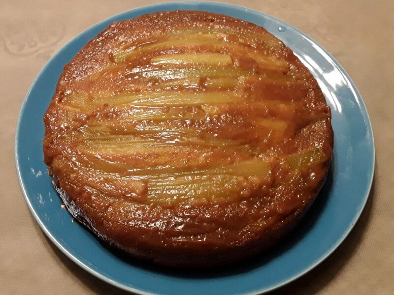 Cliquez pour zoomer ! Gâteau renversé à la rhubarbe et caramel au beurre salé Thermomix par Erghy