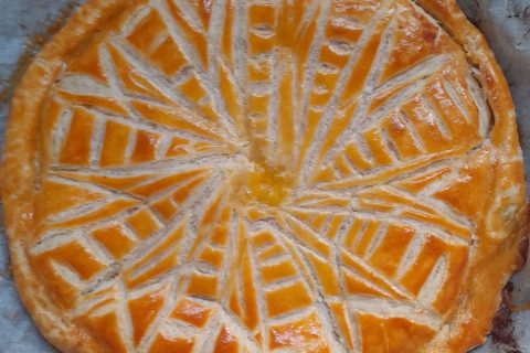 Cliquez pour zoomer ! Galette des rois à la frangipane Thermomix par annekaki