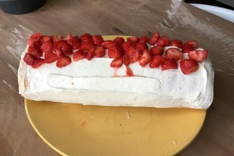 Cliquez pour zoomer ! Fraisier roulé Thermomix par Thermodébo