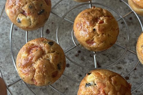 Cliquez pour zoomer ! Cake aux poivrons, fêta et olives Thermomix par Stéphane57