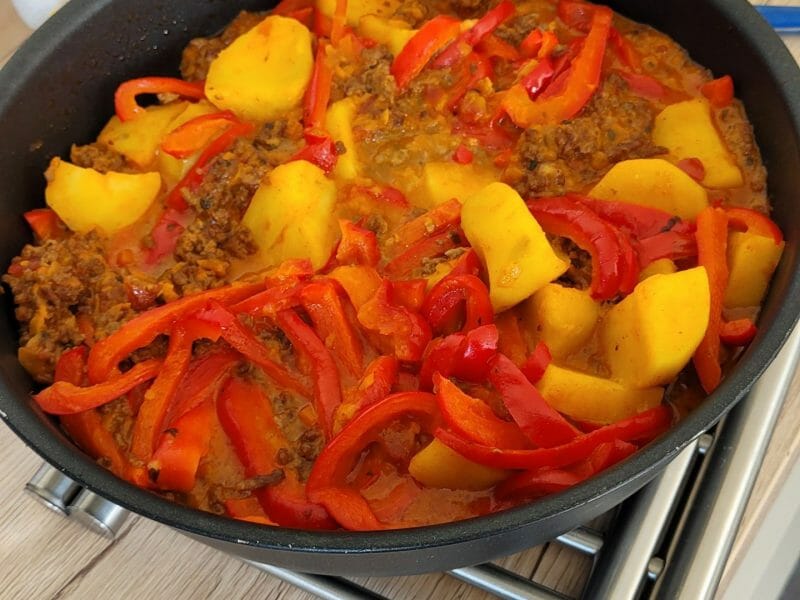 Cliquez pour zoomer ! Boeuf aux poivrons et pommes de terre Thermomix par Fanny.mc