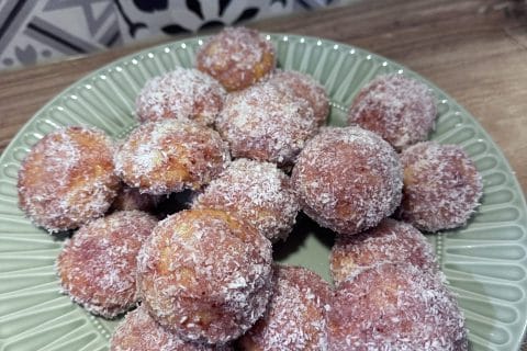 Cliquez pour zoomer ! Boules coco et confiture Thermomix par Dilaa