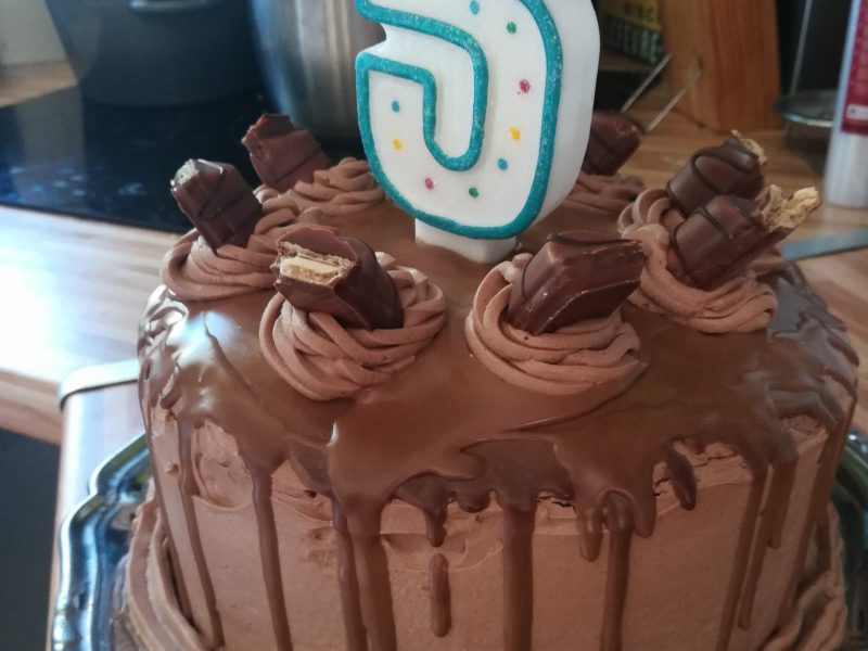 Cliquez pour zoomer ! Layer cake Kinder Bueno Thermomix par Perrine_1985