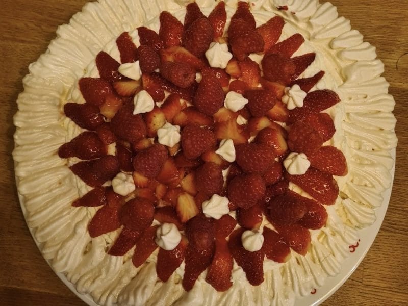 Cliquez pour zoomer ! Mini pavlova aux fraises Thermomix par bidouilles25