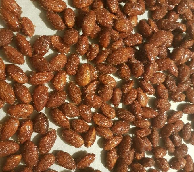 Cliquez pour zoomer ! Amandes grillées à la cannelle et au miel Thermomix par Sophia71