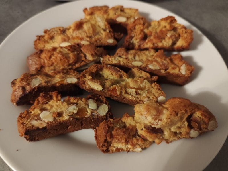 Cliquez pour zoomer ! Biscotti amandes, abricots et pistaches Thermomix par S71260