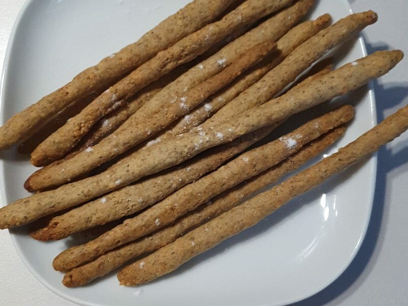 Cliquez pour zoomer ! Gressins parmesan basilic Thermomix par Domadele