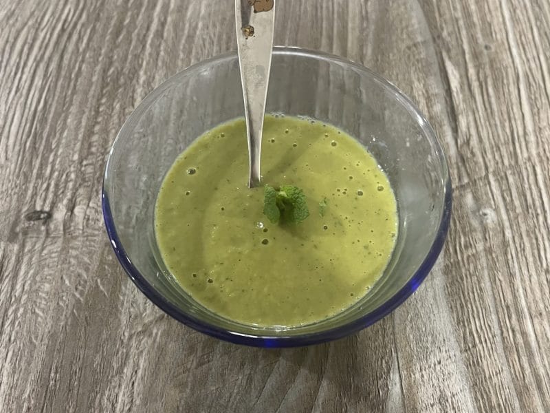 Cliquez pour zoomer ! Velouté glacé de petits pois à la menthe Thermomix par socuisinette