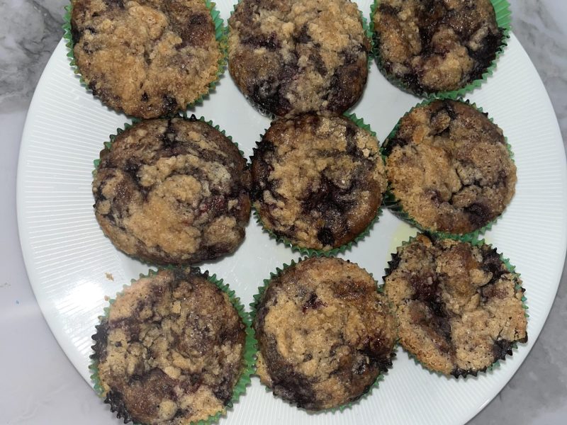 Cliquez pour zoomer ! Muffins aux mûres façon crumble Thermomix par socuisinette