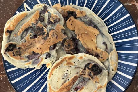 Cliquez pour zoomer ! Pancake myrtilles et pépites de chocolat Thermomix par socuisinette