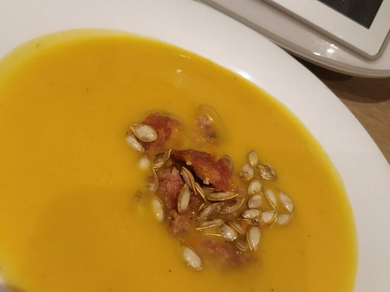 Cliquez pour zoomer ! Crème de butternut à la Morteau Thermomix par Syriaubenthi