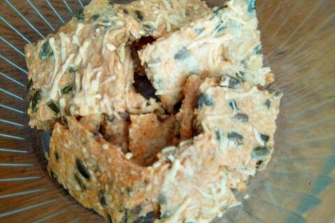 Cliquez pour zoomer ! Crackers salés à l’emmental et aux graines au Thermomix