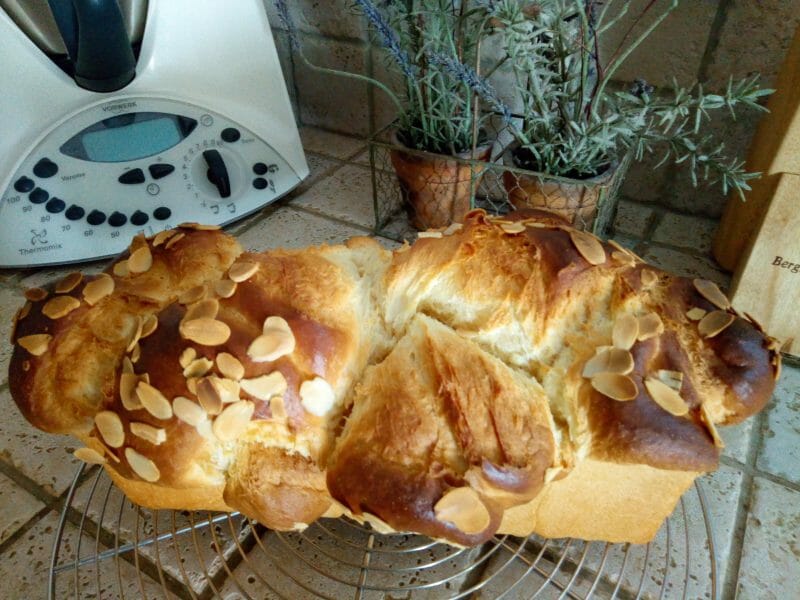 Cliquez pour zoomer ! Brioche aux pommes caramélisées Thermomix par Marie 🌹🌹