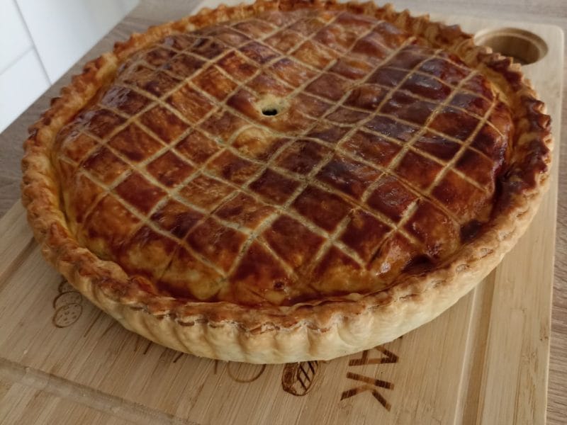 Cliquez pour zoomer ! Tourte aux cuisses de canard confites et champignons Thermomix par Marie 🌹🌹