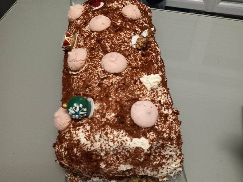 Cliquez pour zoomer ! Bûche forêt noire Thermomix par Claudinevigouroux