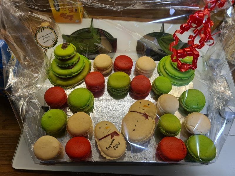 Cliquez pour zoomer ! Sapins de macarons à la framboise Thermomix par Cindy79