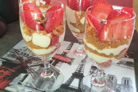 Cliquez pour zoomer ! Tiramisu aux framboises et spéculoos Thermomix par Titemamam