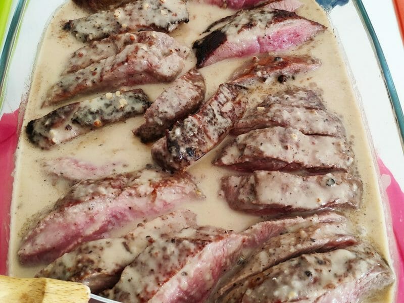 Cliquez pour zoomer ! Magret de canard sauce au poivre blanc Thermomix par Gilles 75