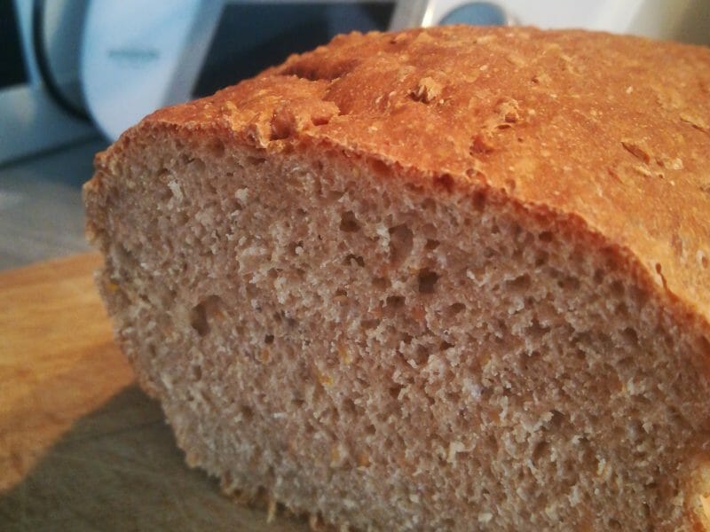 Cliquez pour zoomer ! Pain aux flocons d’avoine et au miel Thermomix par Nathouuu