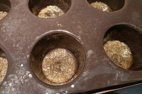 Cliquez pour zoomer ! Gâteau renversé à la rhubarbe et caramel au beurre salé Thermomix par Laeti67