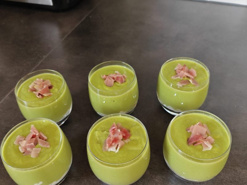 Cliquez pour zoomer ! Crème de petits pois à la mozzarella Thermomix par Kikine42