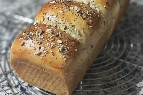 Cliquez pour zoomer ! Pain de mie aux blancs d’oeufs et aux graines de céréales Thermomix par Kechmomix