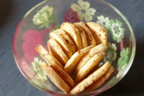 Biscuits apéritif crème et oignon au Thermomix - Cookomix