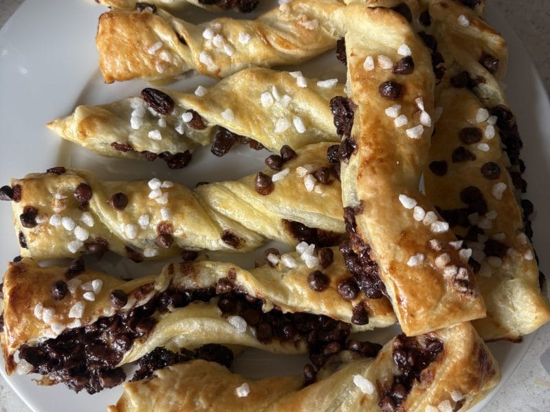 Cliquez pour zoomer ! Torsades crème pâtissière et pépites de chocolat Thermomix par carolel59