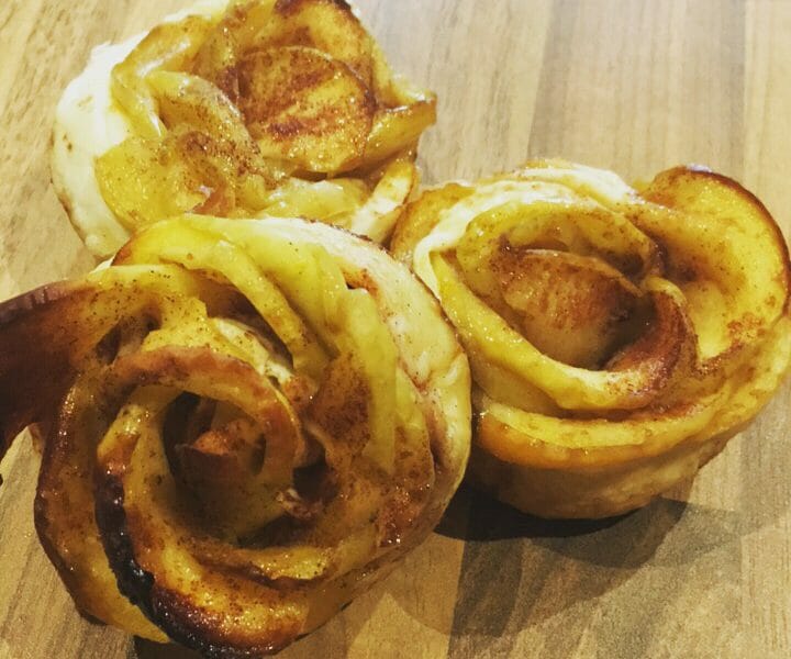 Cliquez pour zoomer ! Roses feuilletées aux pommes Thermomix par angiepr69
