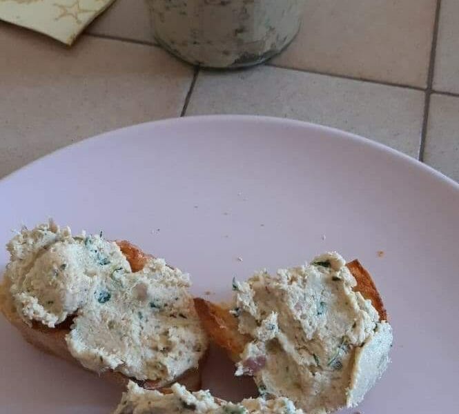 Cliquez pour zoomer ! Rillettes de poulet aux cornichons Thermomix par Cricri-25