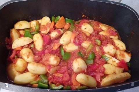 Cliquez pour zoomer ! Poulet aux pommes de terre, poivron et tomates Thermomix par Cricri-25