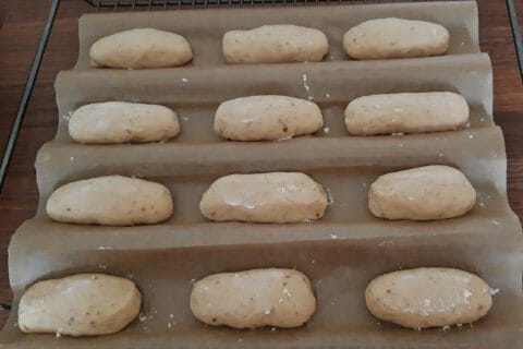 Cliquez pour zoomer ! Petits pains aux dattes Thermomix par Cricri-25