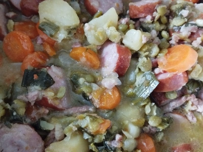 Cliquez pour zoomer ! Mitonnée de pois cassés aux saucisses Thermomix par annecha84