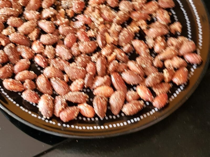 Cliquez pour zoomer ! Amandes grillées à la cannelle et au miel Thermomix par pepita34725