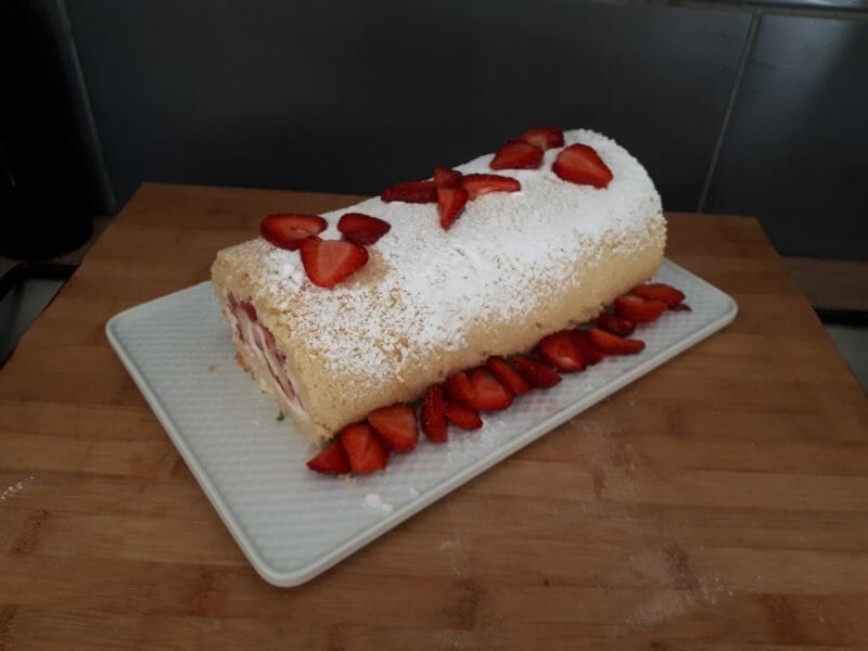 Cliquez pour zoomer ! Fraisier roulé Thermomix par Sylitiman