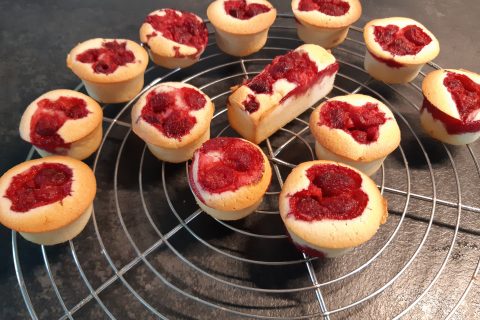 Cliquez pour zoomer ! Visitandines aux framboises Thermomix par Gourmandises