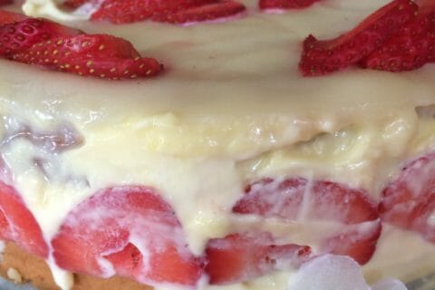 Cliquez pour zoomer ! Fraisier Thermomix par angie74