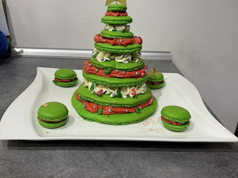 Cliquez pour zoomer ! Sapins de macarons à la framboise Thermomix par Marie_6