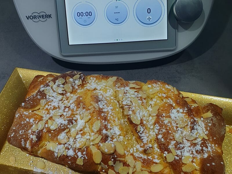 Cliquez pour zoomer ! Brioche à la crème d’amande Thermomix par cordo1983