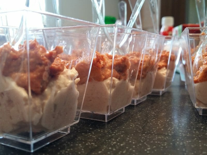 Cliquez pour zoomer ! Verrines mousse de jambon et pesto de tomates confites Thermomix par Manucocotte