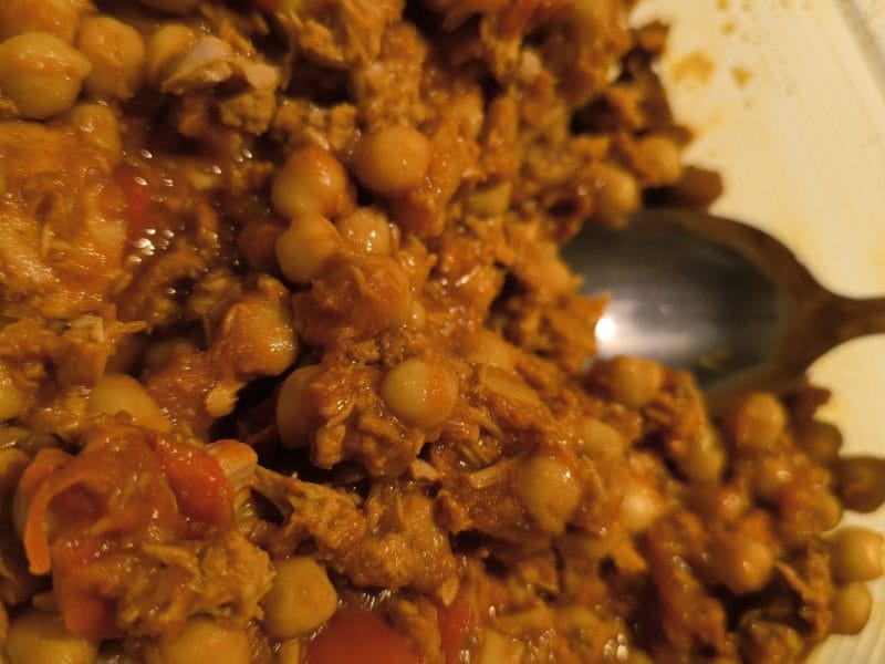 Cliquez pour zoomer ! Mijoté de pois chiches à la tomate, thon et poivrons grillés Thermomix par sandy30490