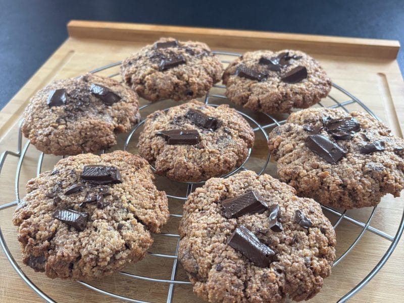 Cliquez pour zoomer ! Cookies au pain rassis et pépites de chocolat Thermomix par sylvie_1116